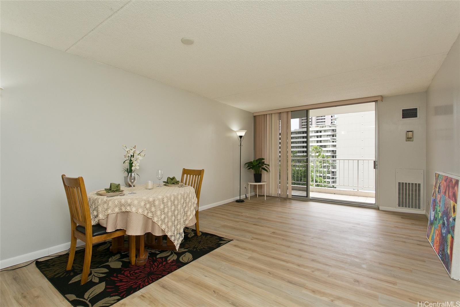 400 Hobron Lane 803