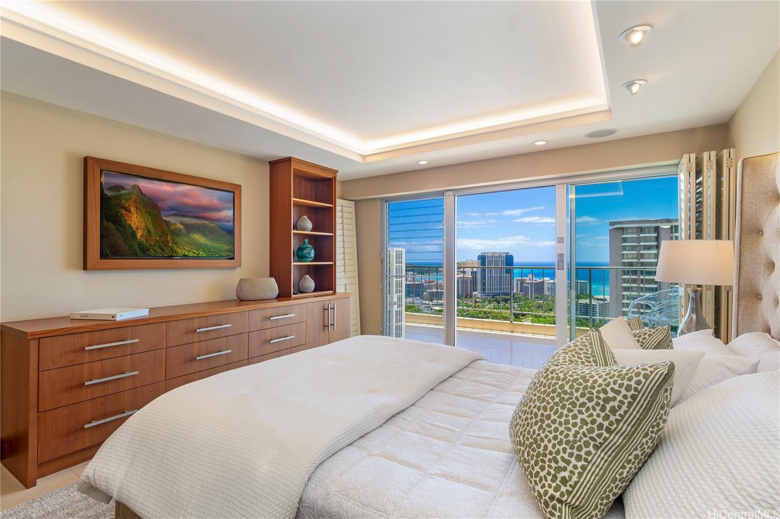 469 Ena Road 3702
