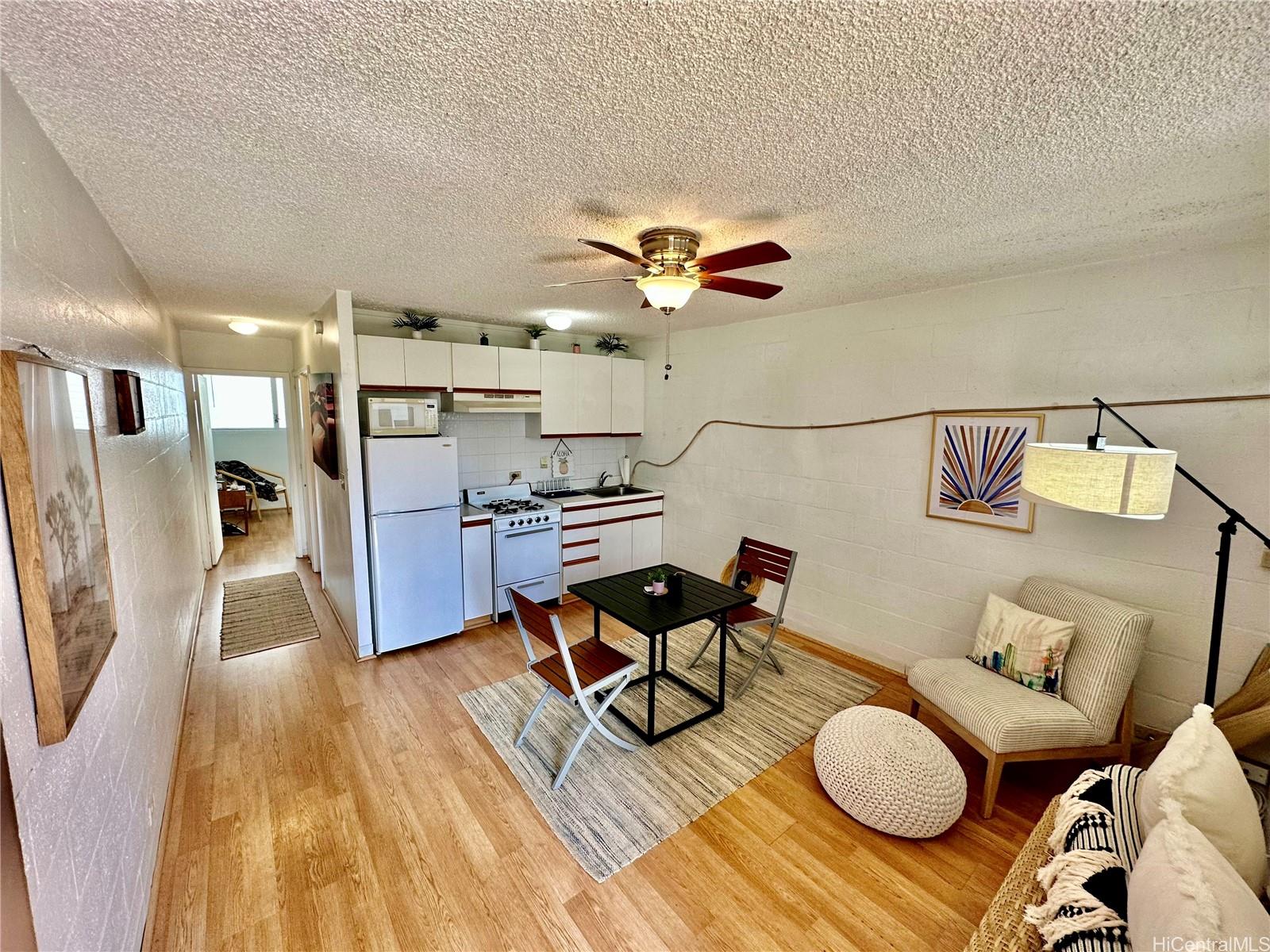 1863 Kaioo Drive  Unit 404