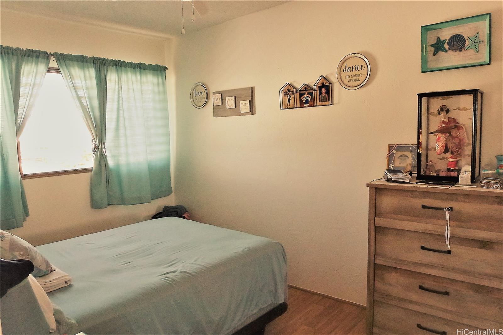 Photo 15 of 20