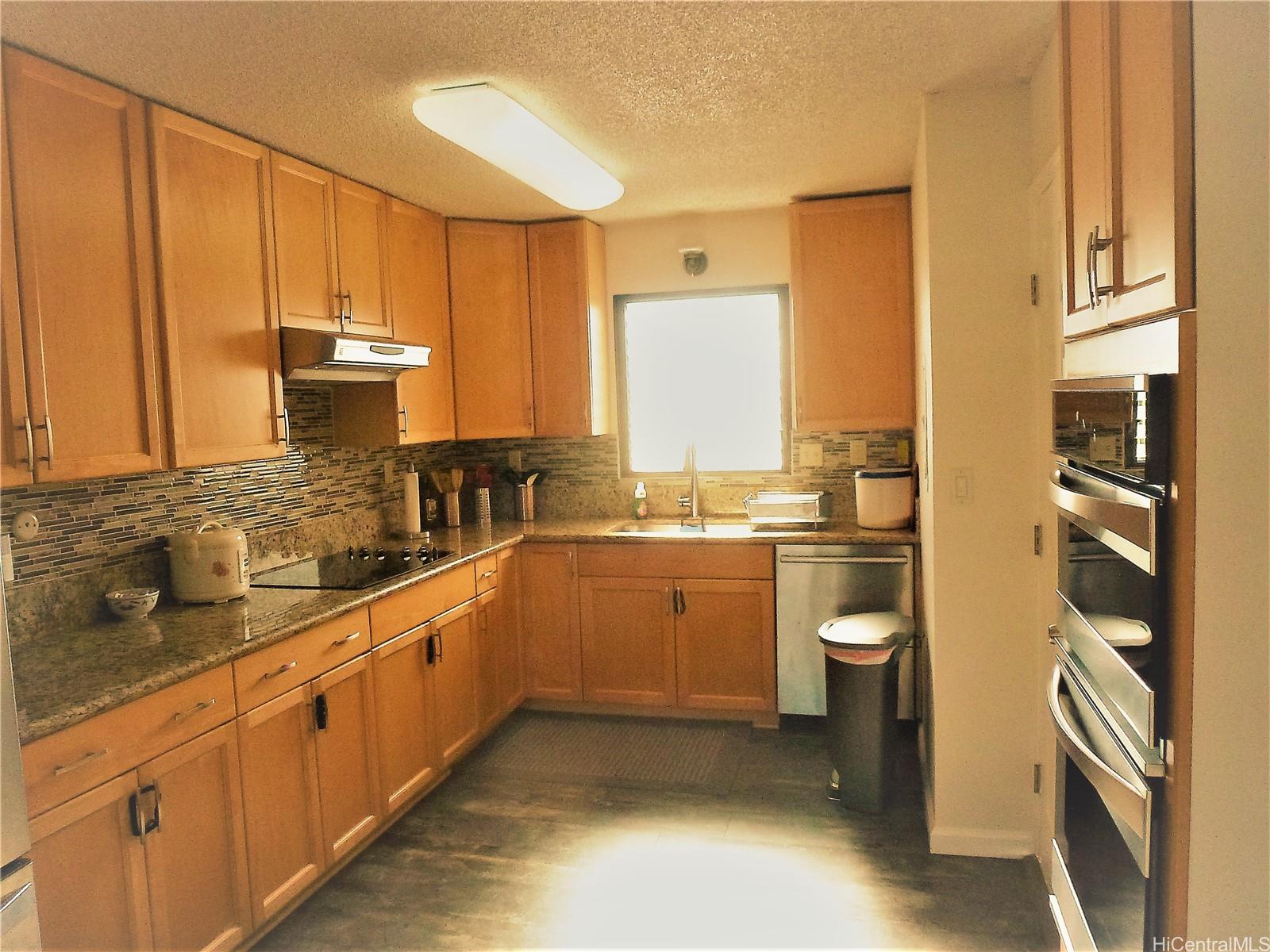 Photo 6 of 20