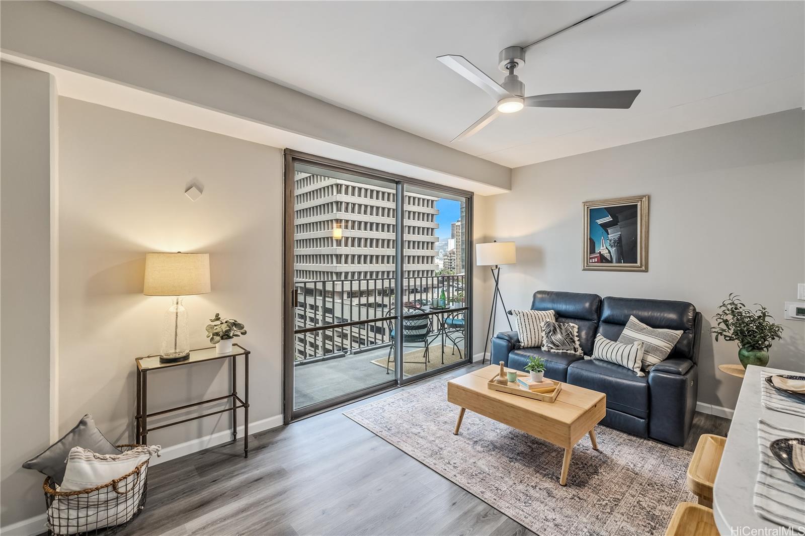 225 Queen Street  Unit 9G
