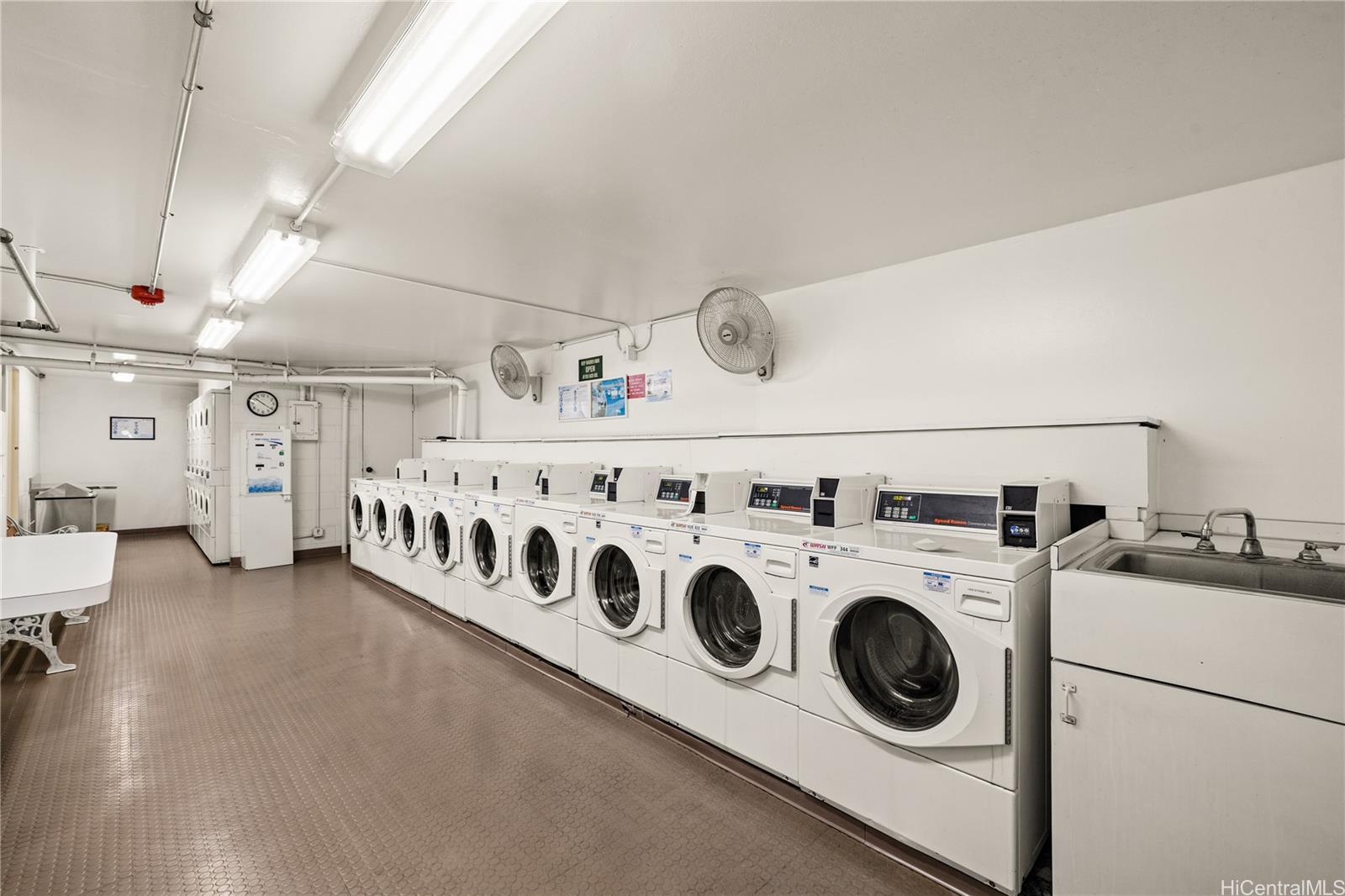 225 Queen Street  Unit 9G