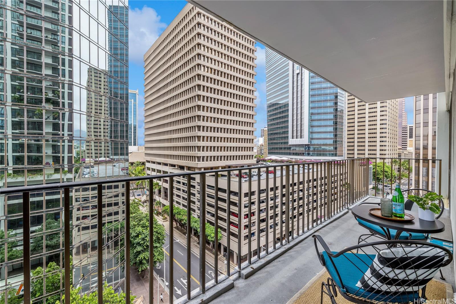 225 Queen Street  Unit 9G