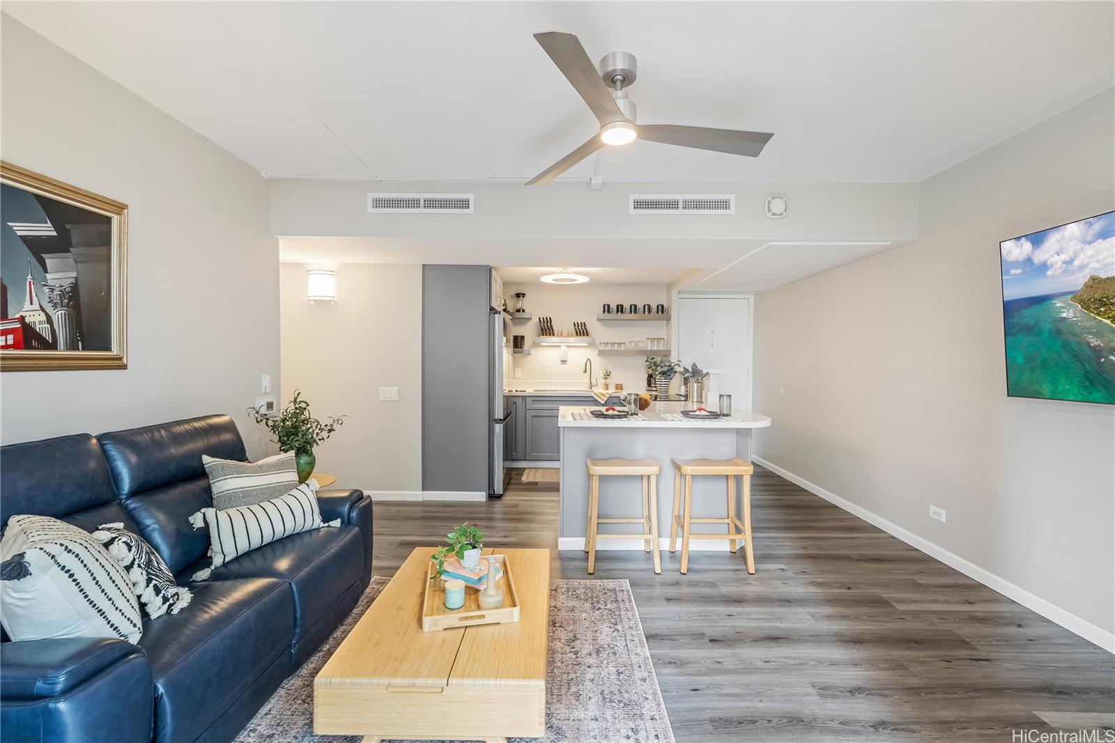 225 Queen Street  Unit 9G