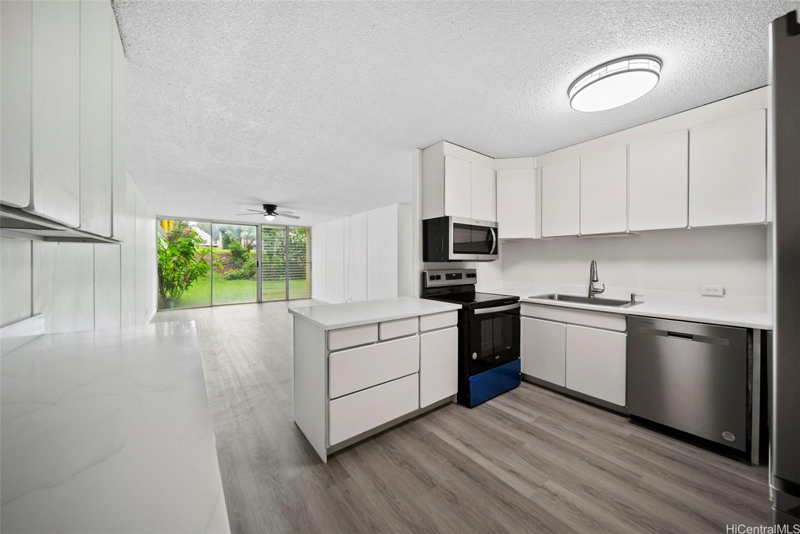95-2040 Waikalani Place E101