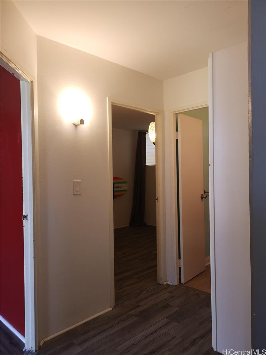 Photo 16 of 25