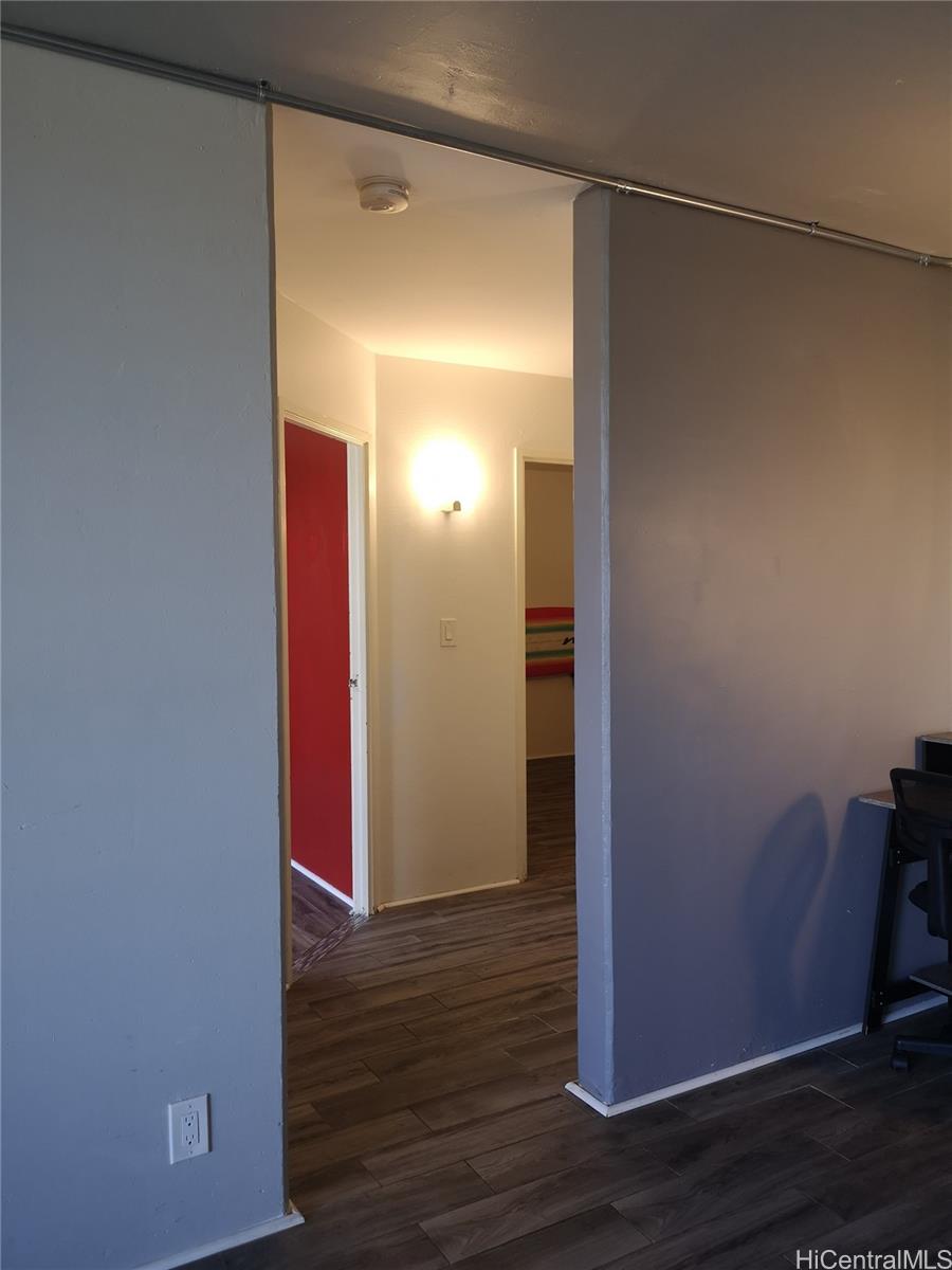Photo 17 of 25