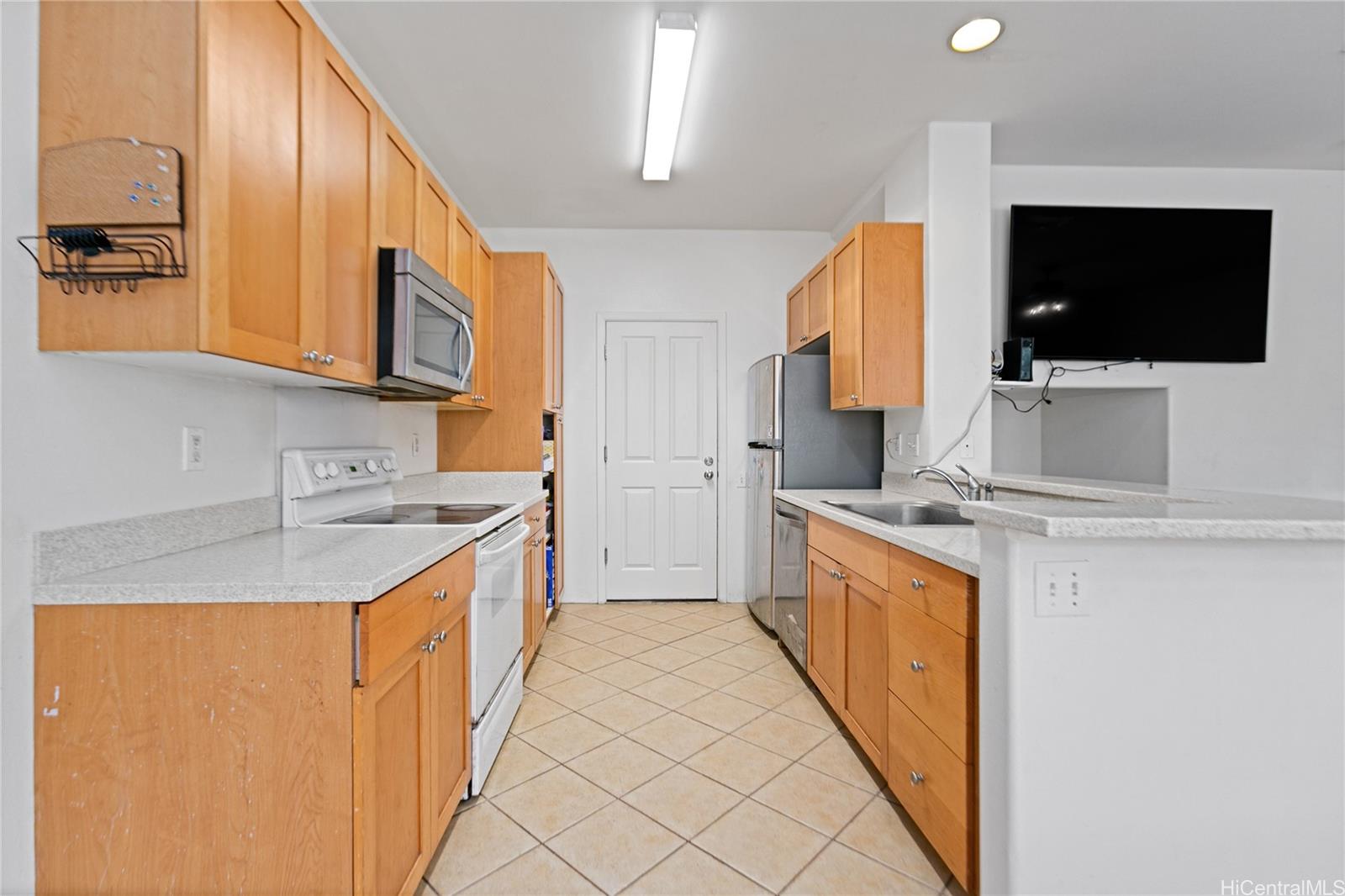 Photo 3 of 22