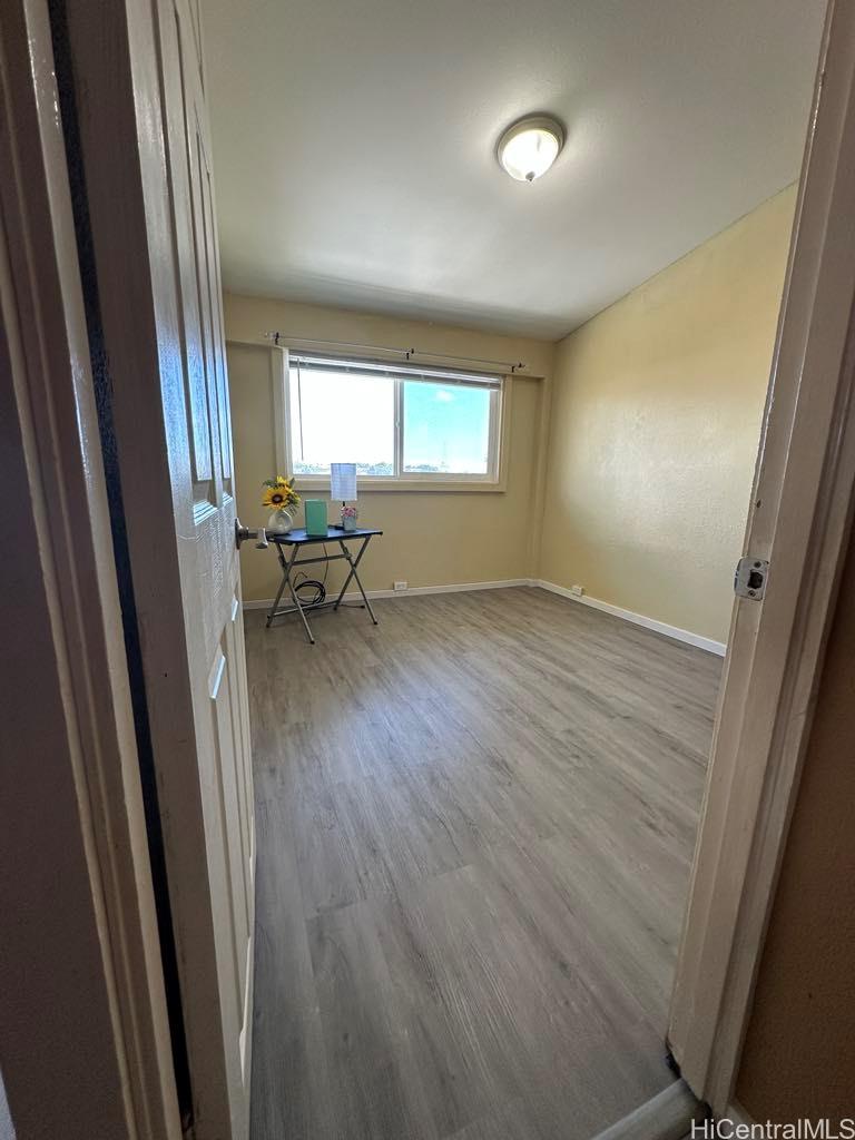 Photo 6 of 25