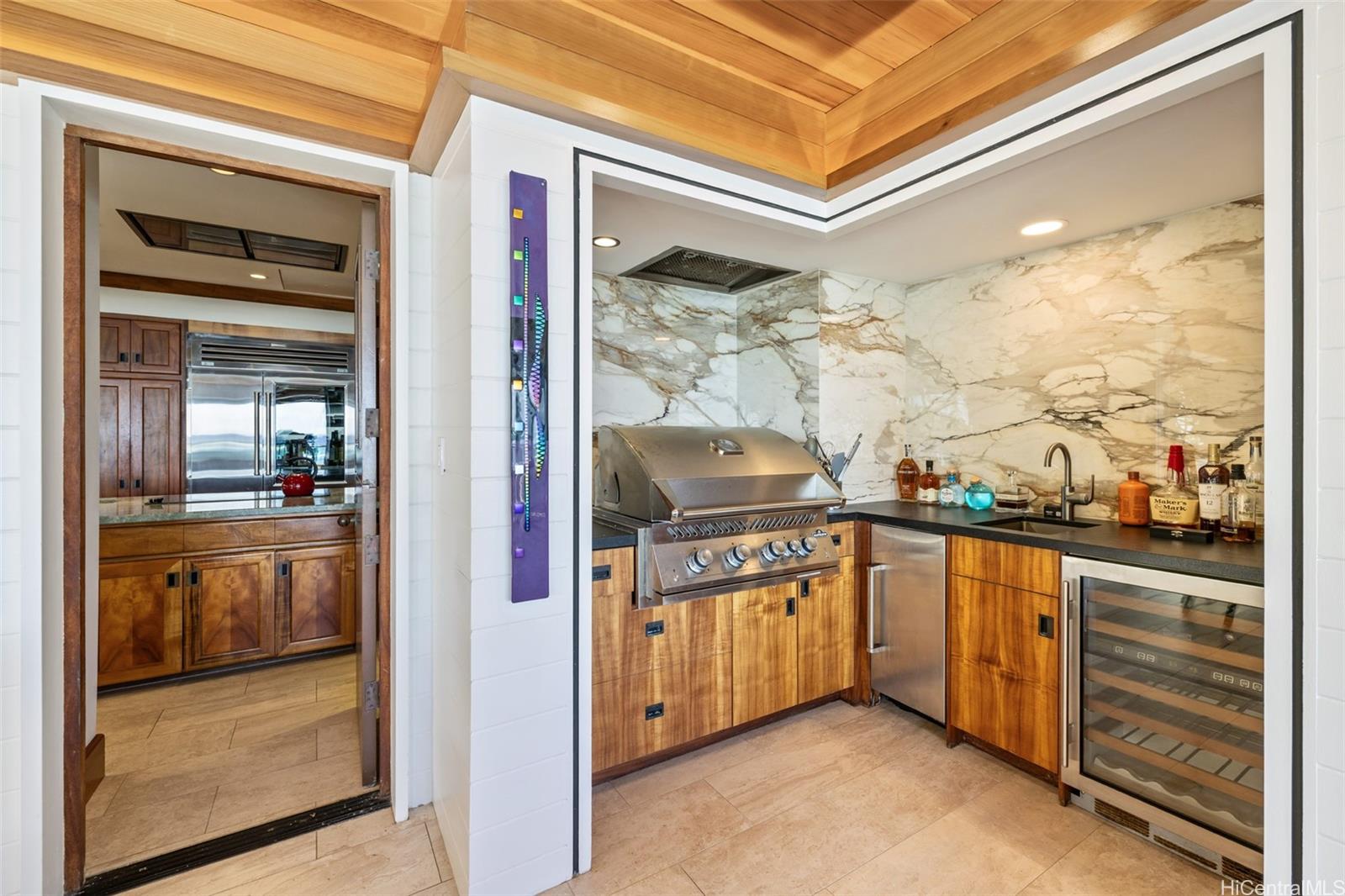 3165 Diamond Head Road  Unit 4
