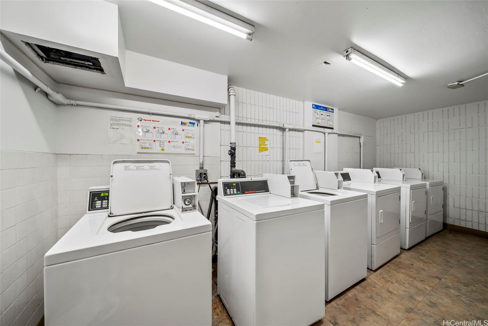 Photo 18 of 19