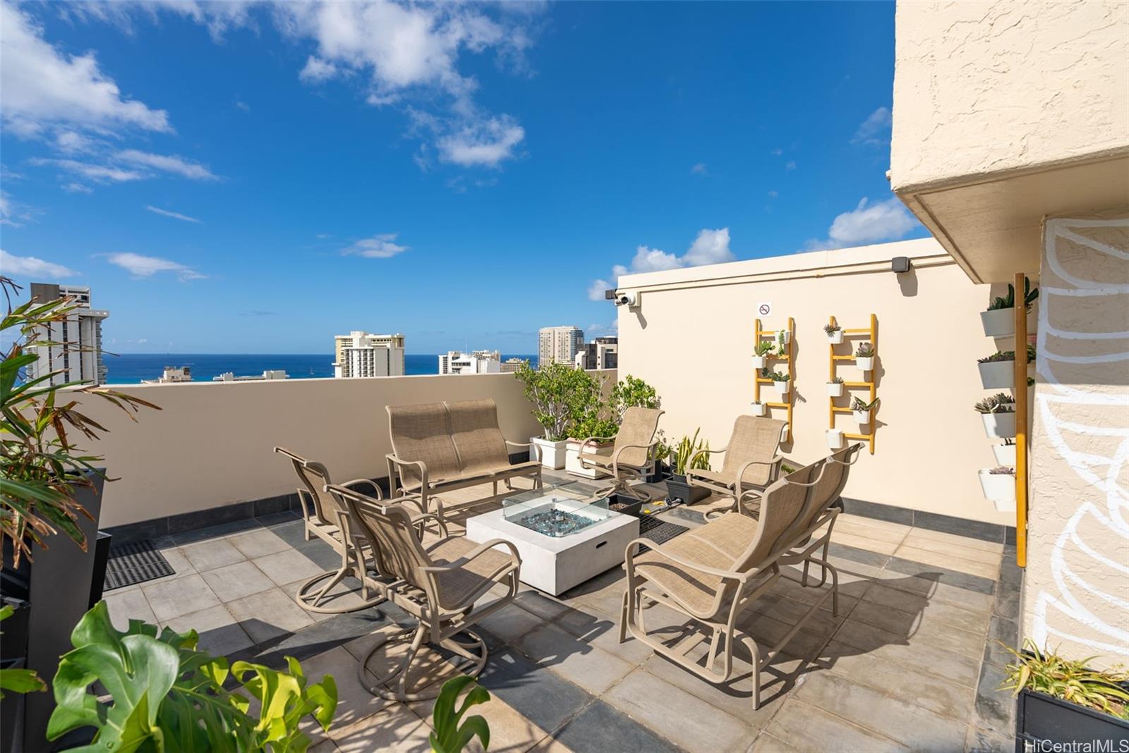 2345 Ala Wai Boulevard  Unit 2718