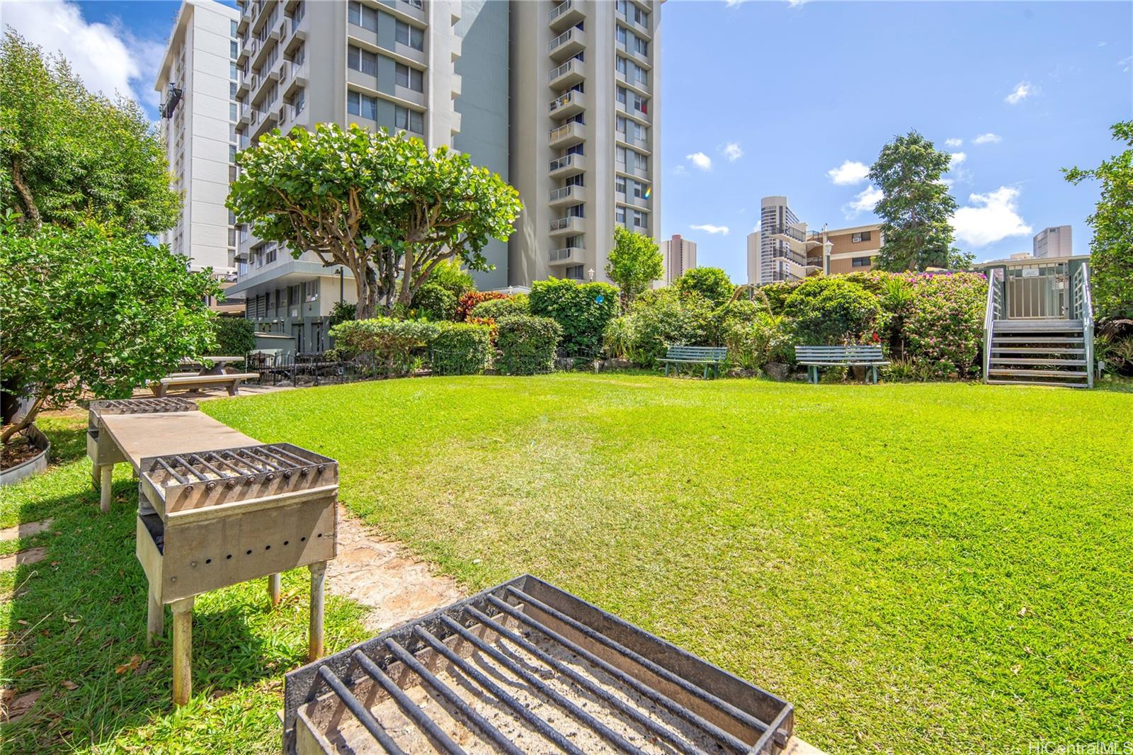 Photo 14 of 18