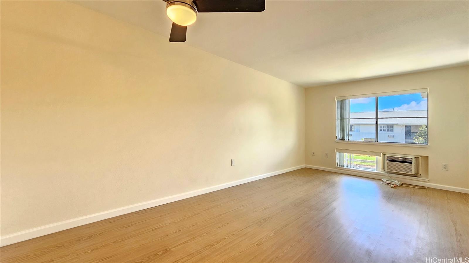 Photo 8 of 25