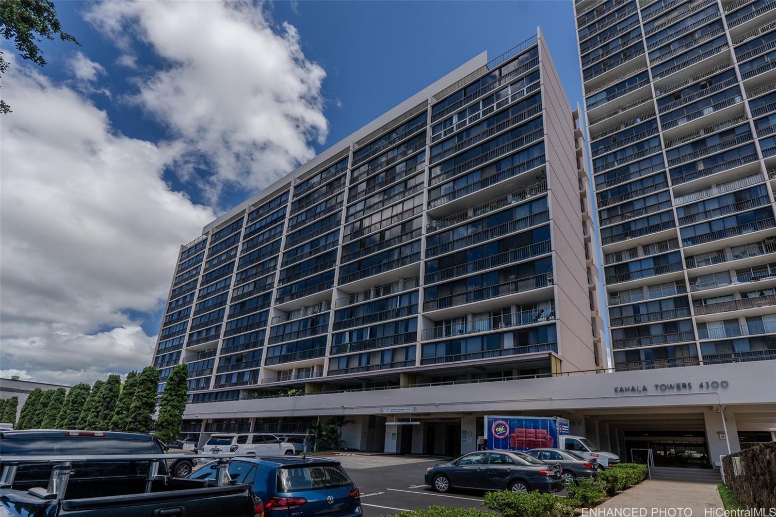 4300 Waialae Avenue B703