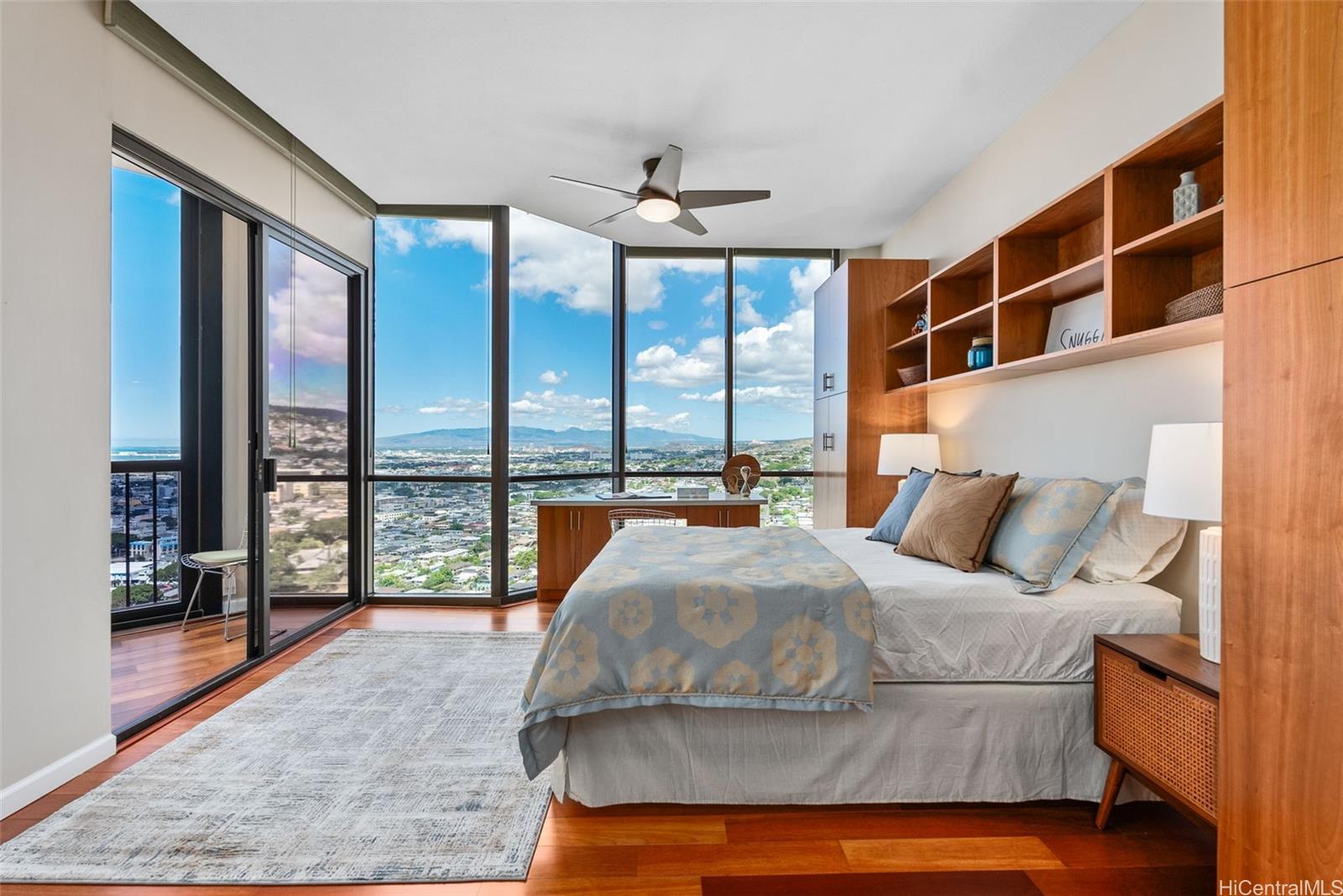 2101 Nuuanu Avenue  Unit 1/PHA4