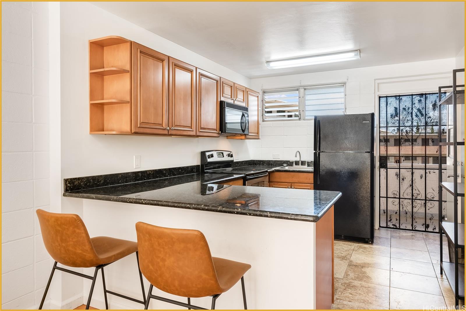 909 University Avenue 208