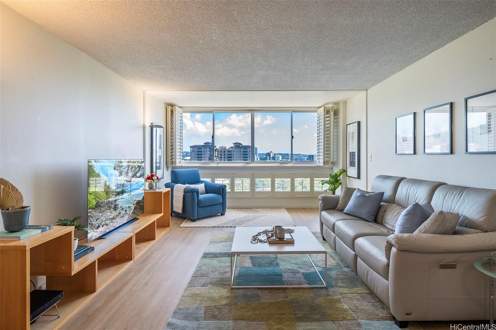1212 Punahou Street 1105