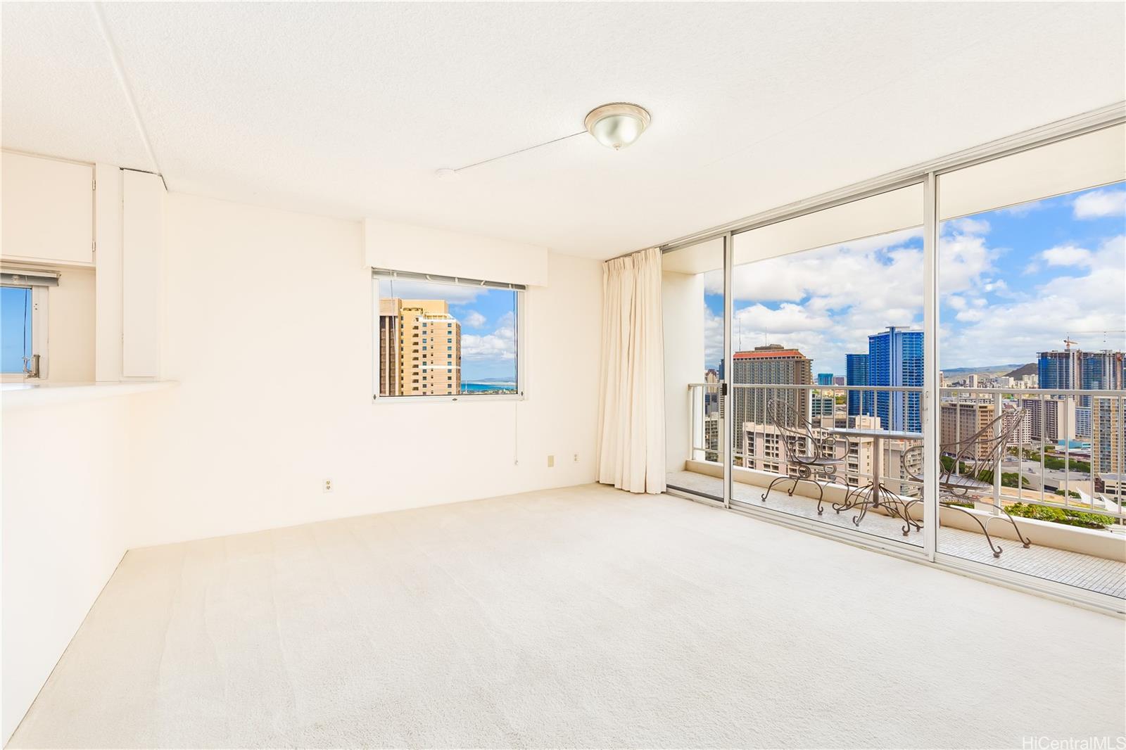 400 Hobron Lane 3302