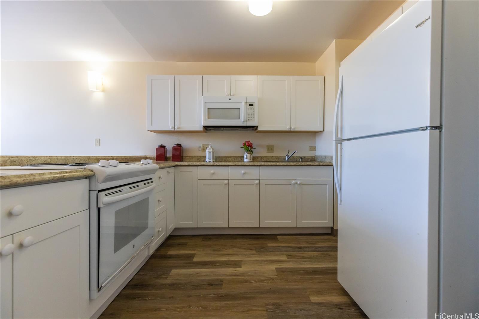 3045 Ala Napuaa Place  Unit 406