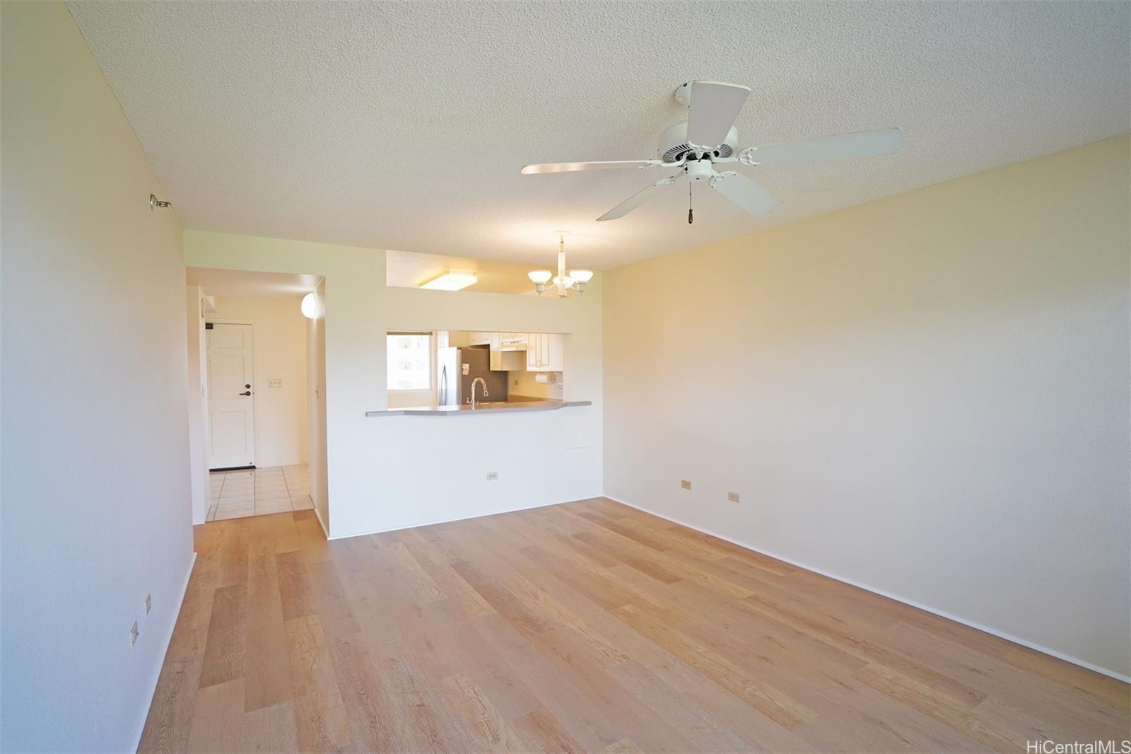 Photo 6 of 21