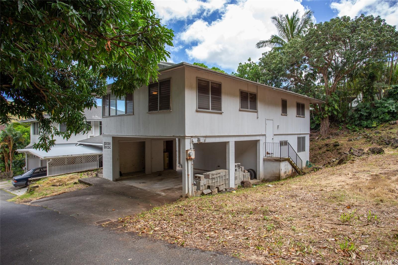 1927 Uluwehi Place