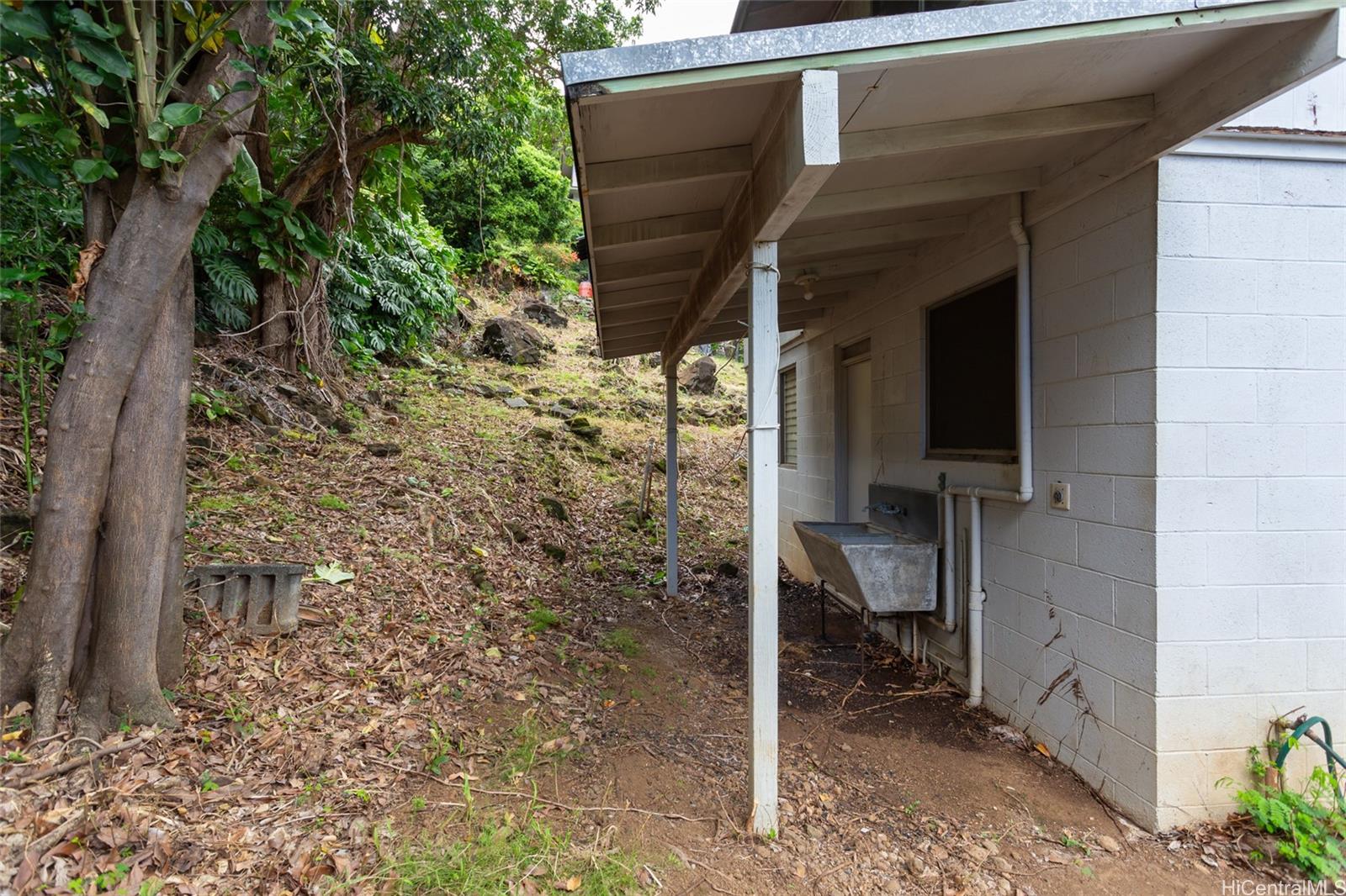 1927 Uluwehi Place