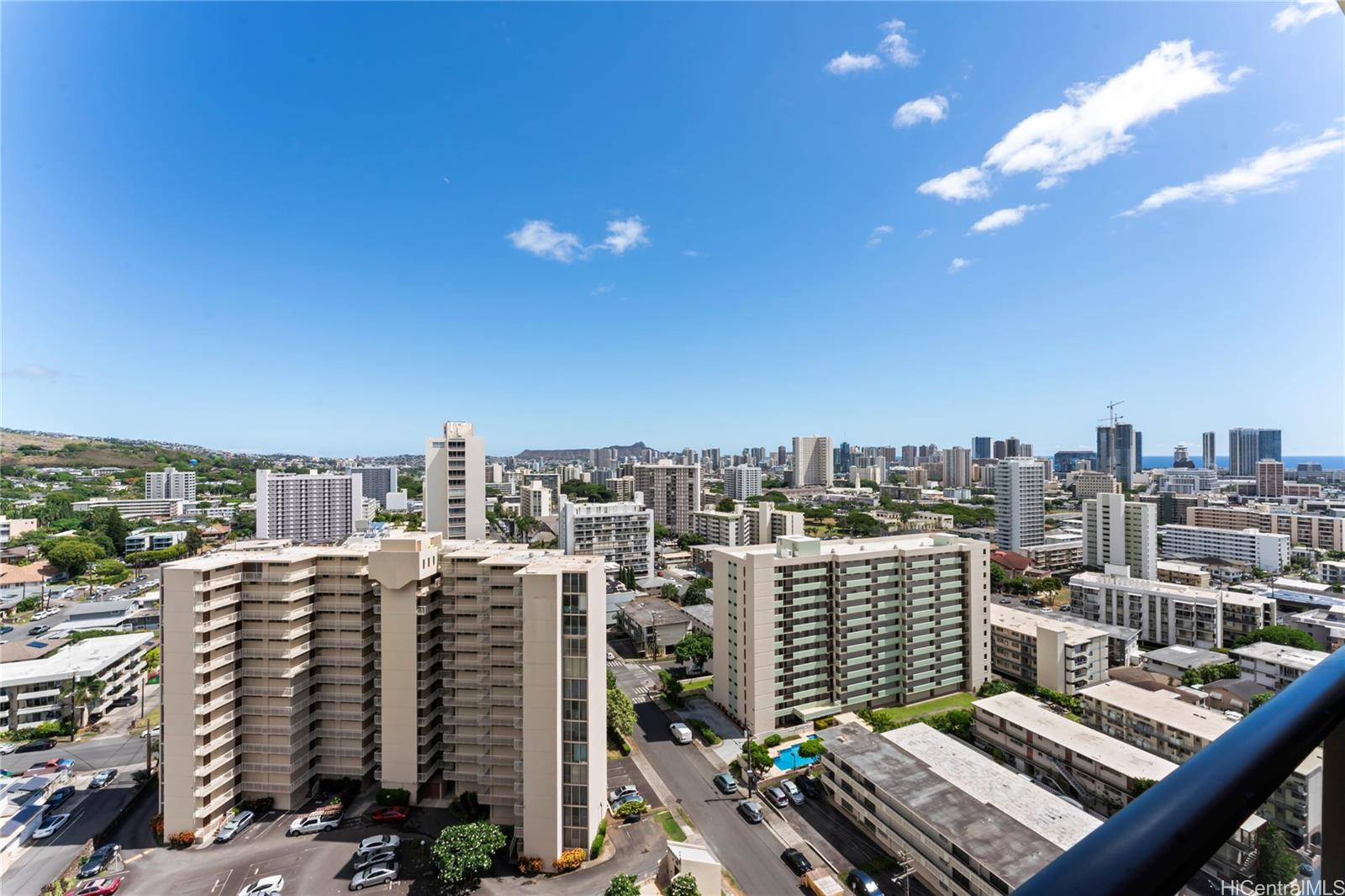 Photo 7 of 25
