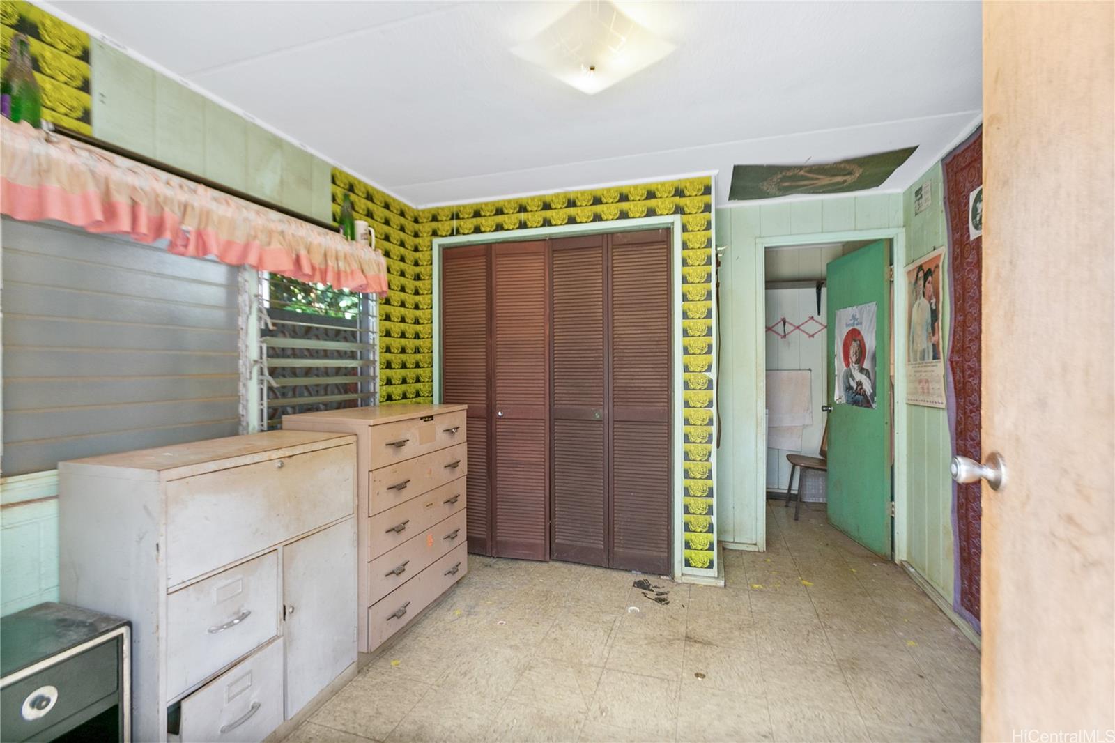Photo 10 of 20