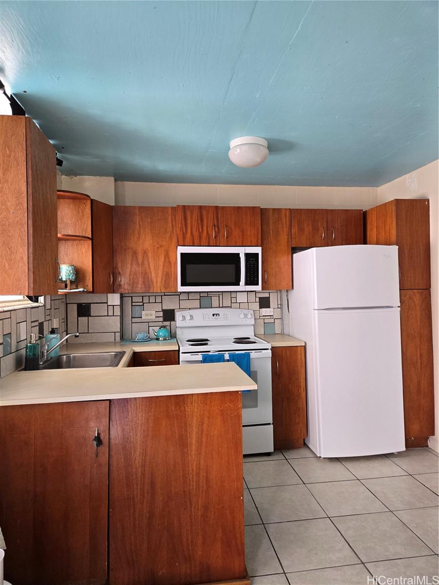 Photo 2 of 10