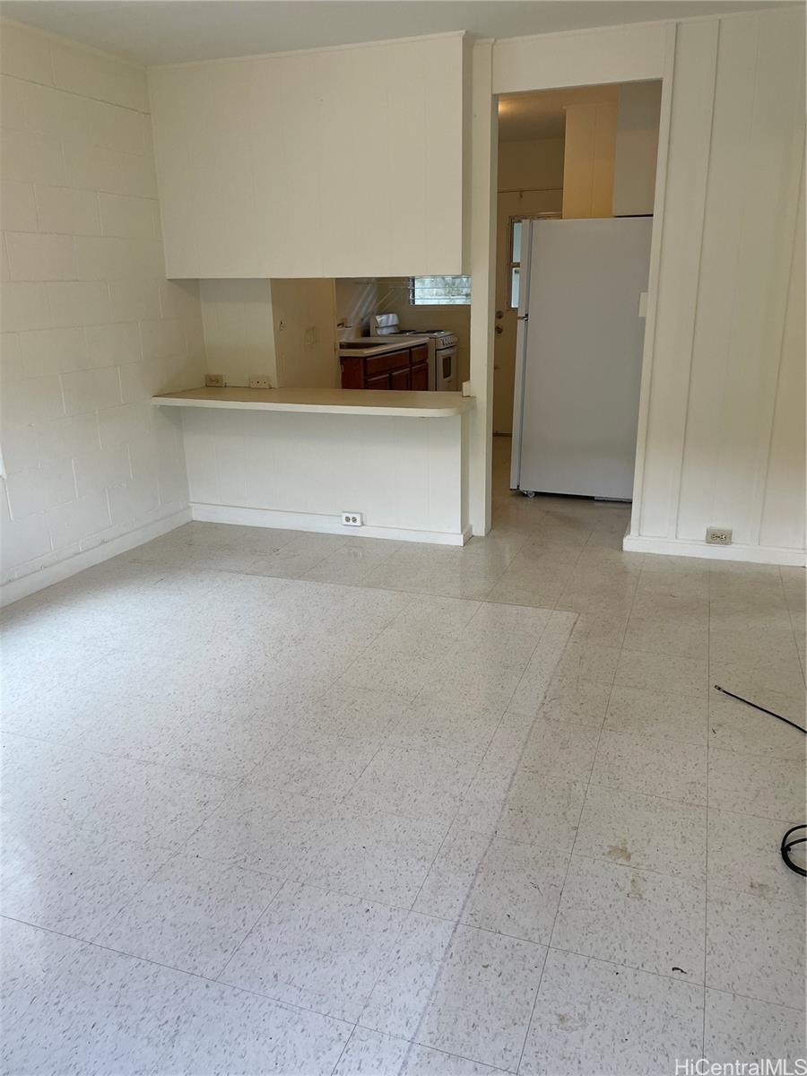 Photo 3 of 21