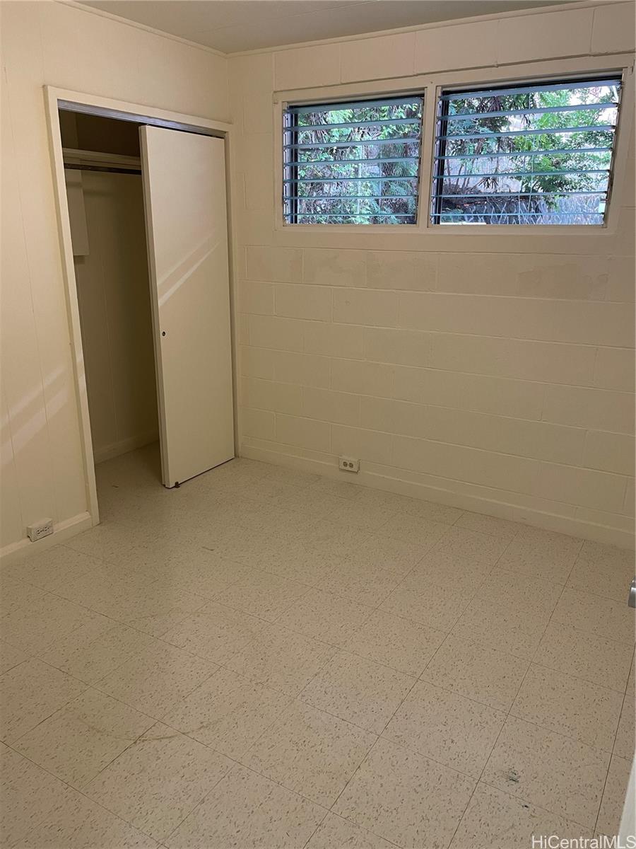 Photo 7 of 21