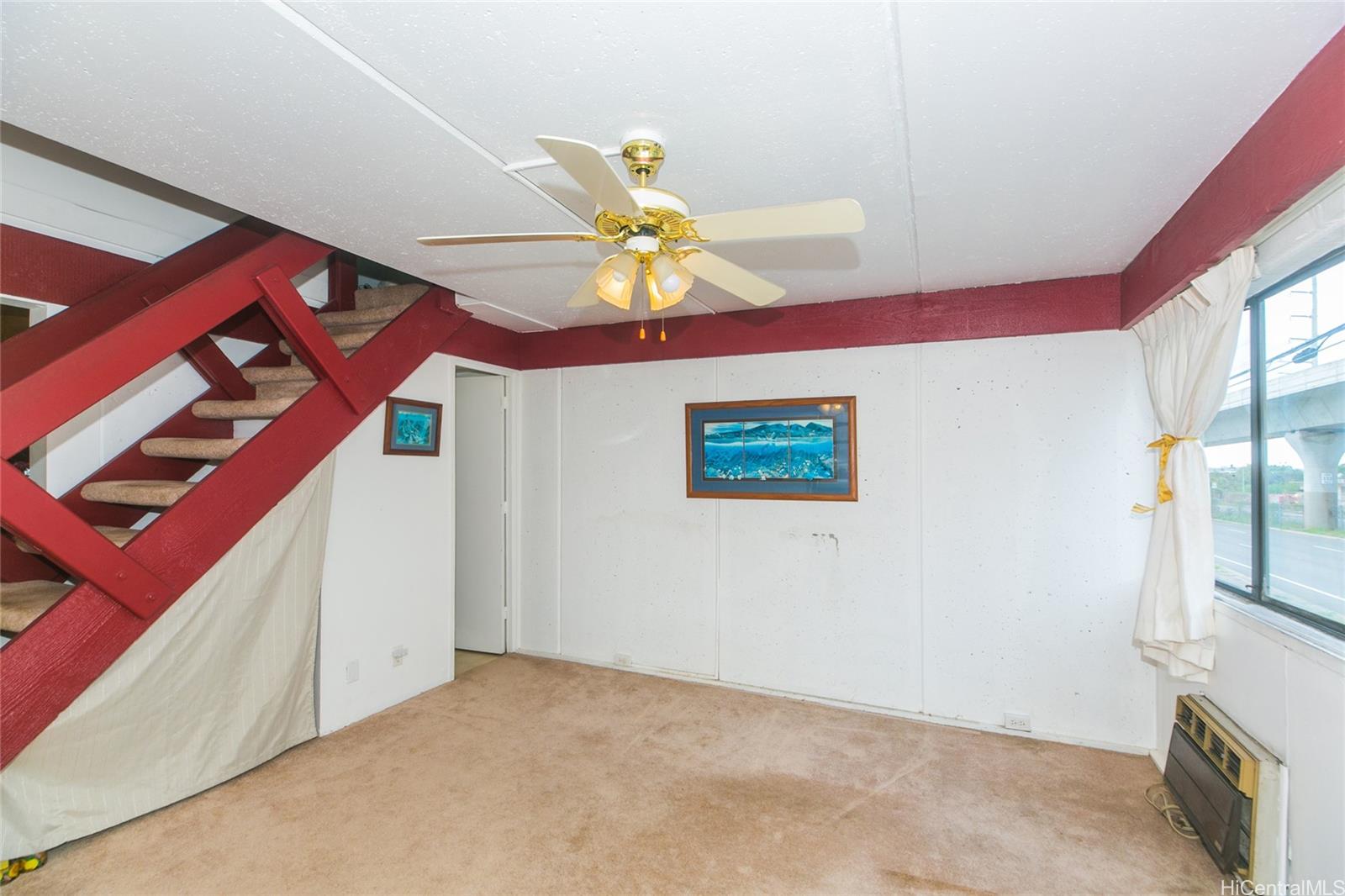 Photo 11 of 25