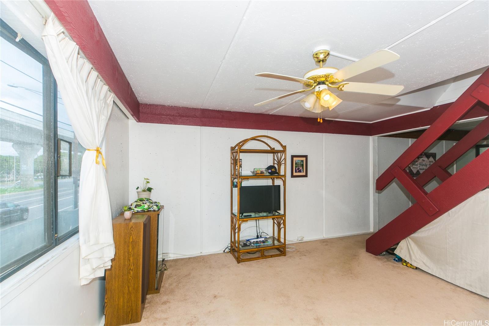 Photo 8 of 25