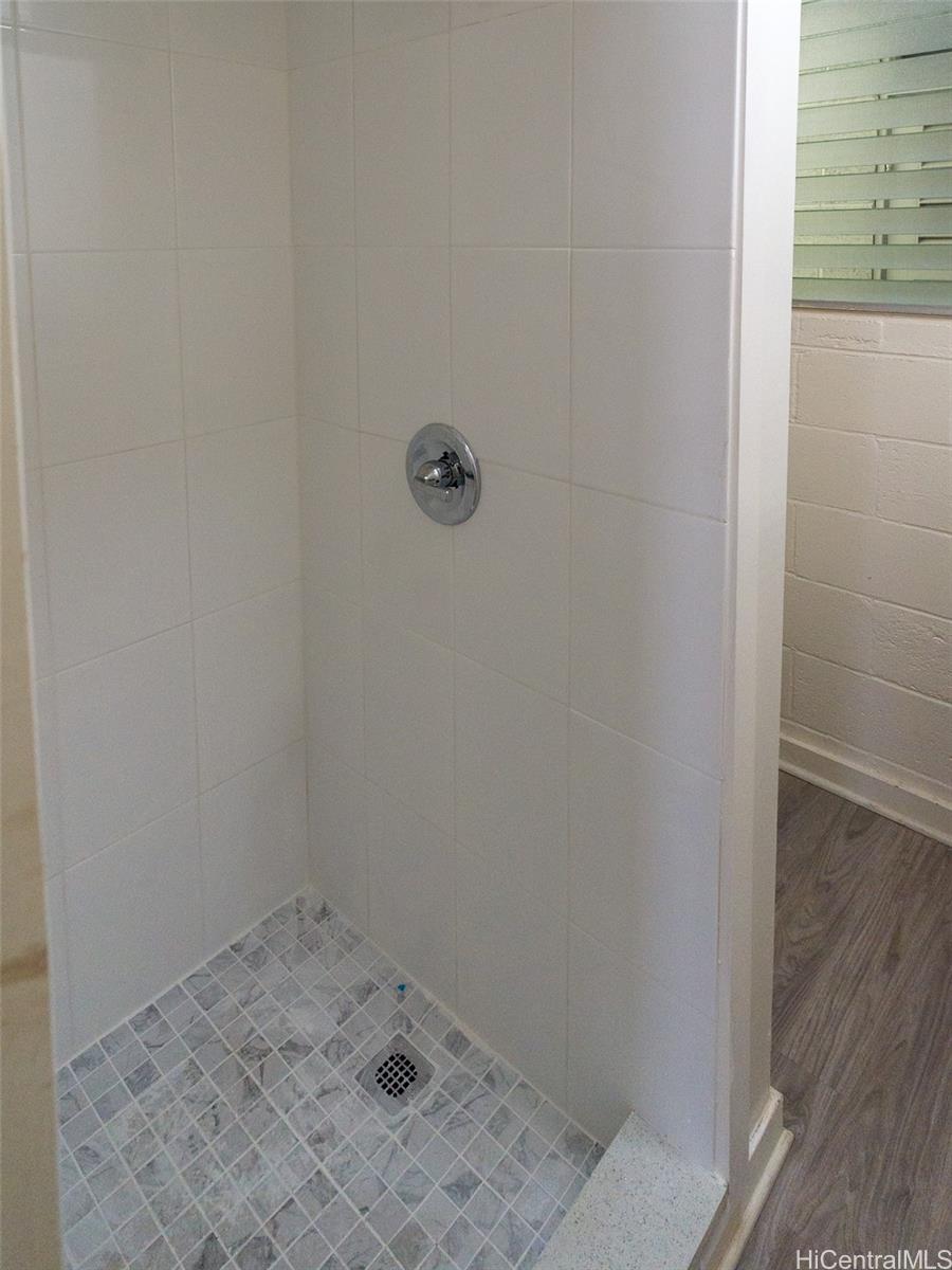Photo 10 of 25