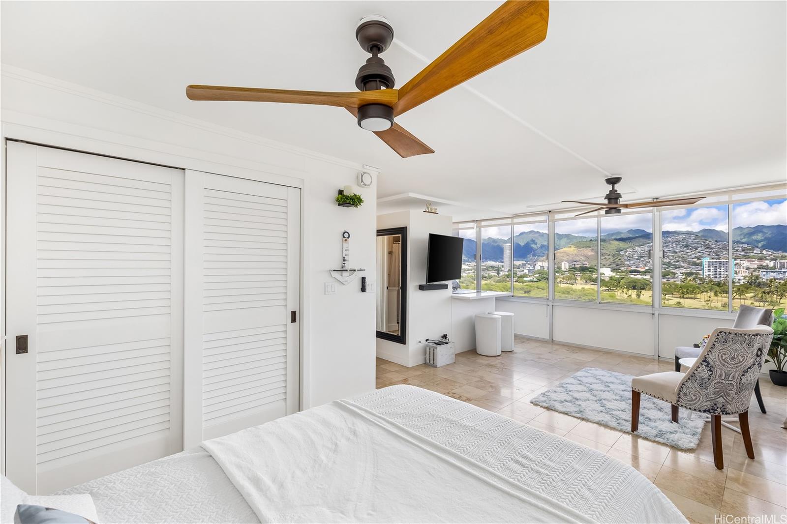 2415 Ala Wai Boulevard  Unit 1202