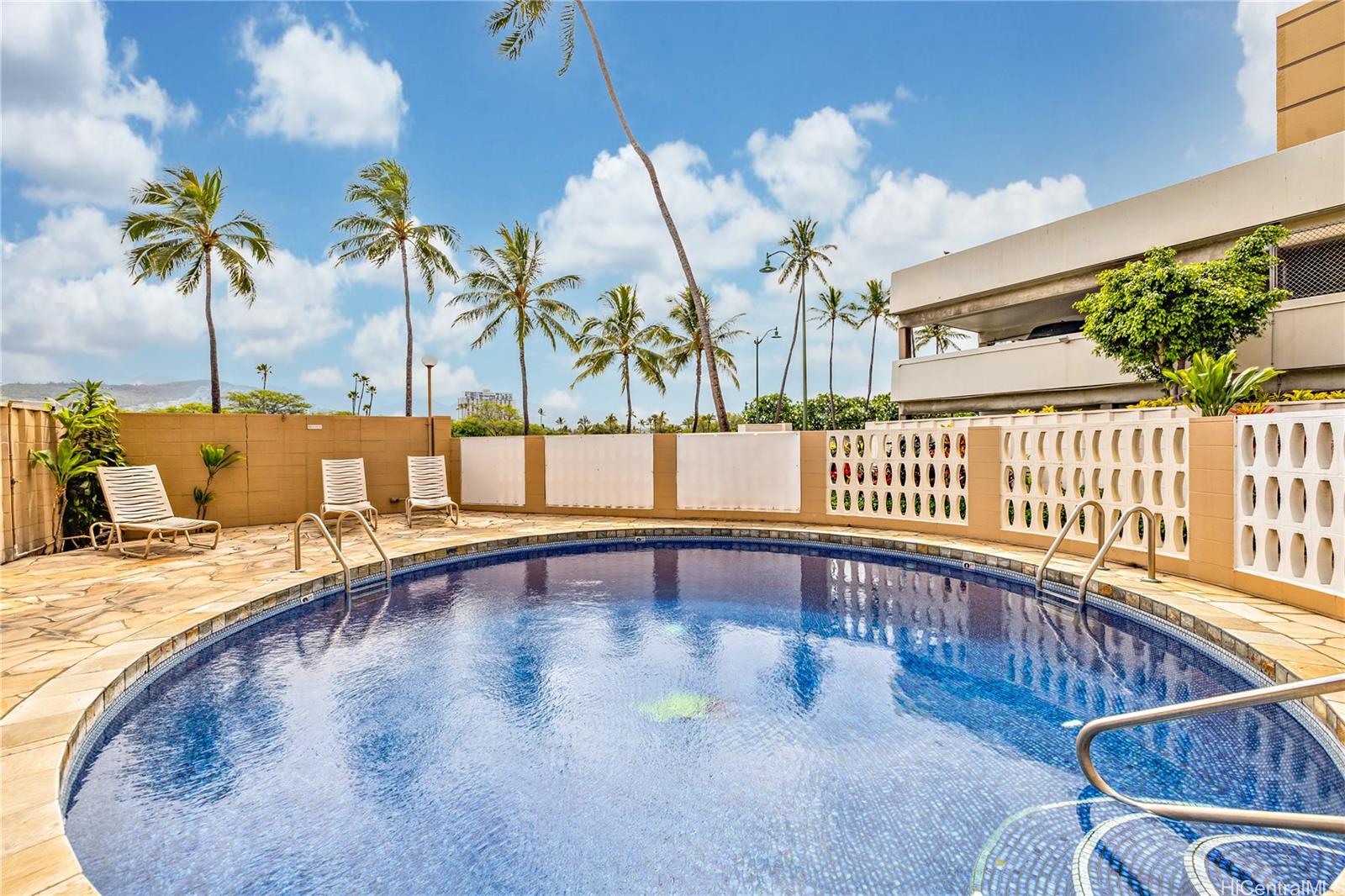 2415 Ala Wai Boulevard  Unit 1202