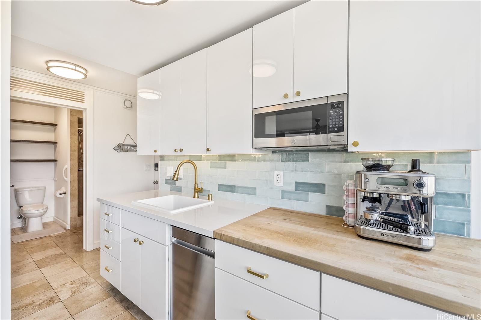 2415 Ala Wai Boulevard  Unit 1202