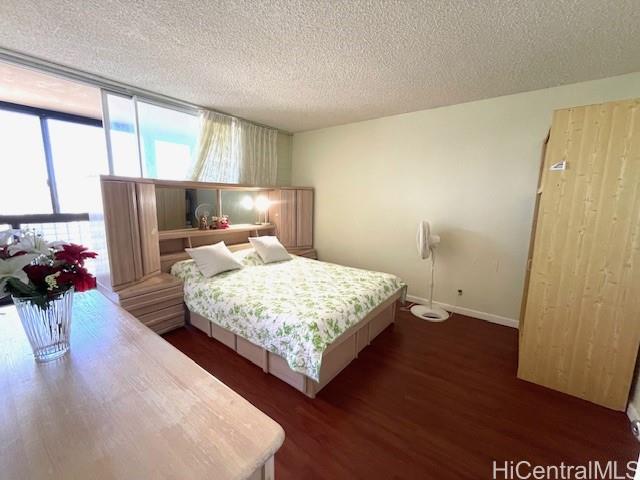 Photo 4 of 21