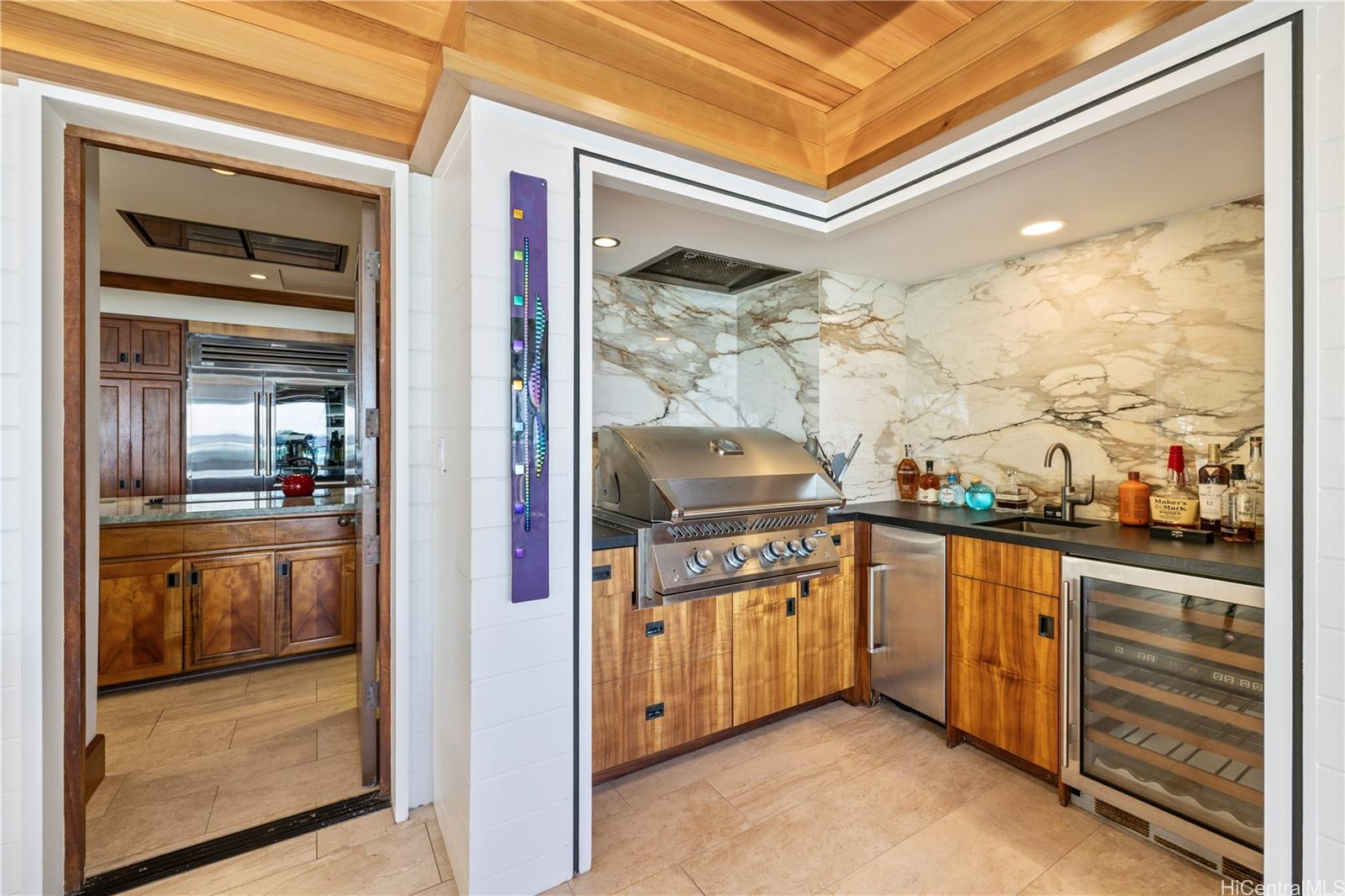 3165 Diamond Head Road  Unit 4