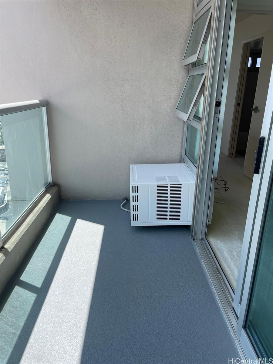 Photo 17 of 21