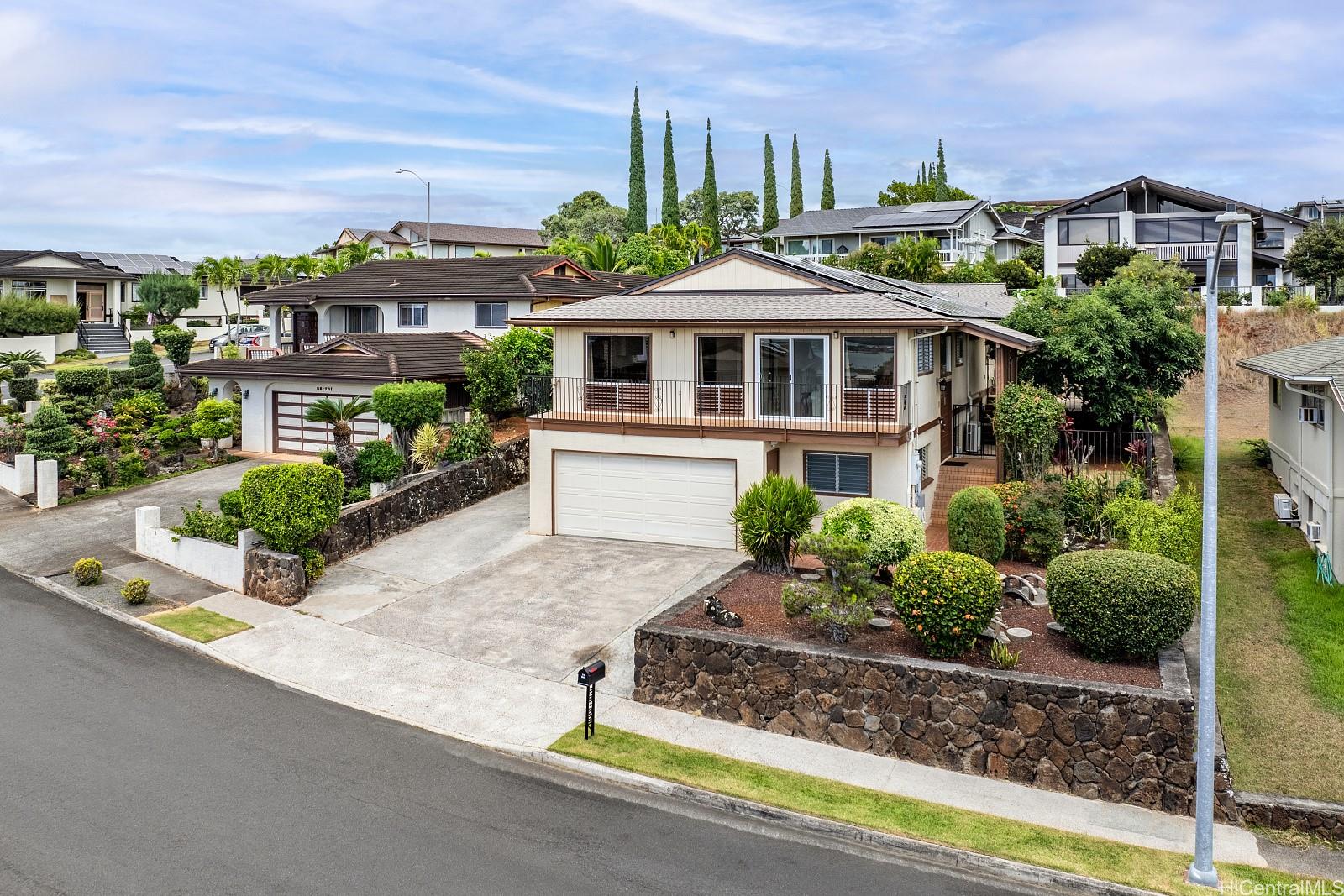 98-697 Keikialii Street