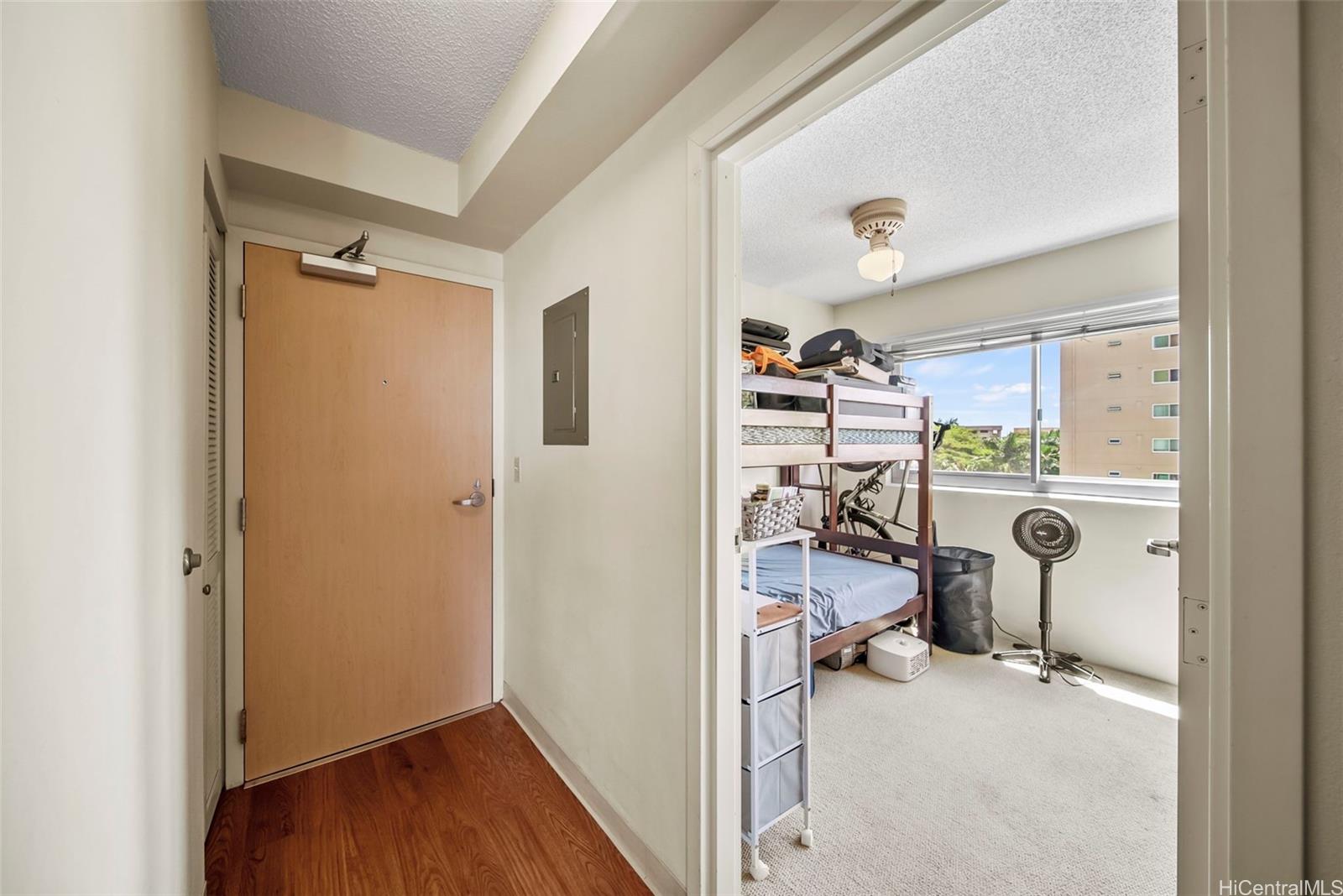 Photo 14 of 20