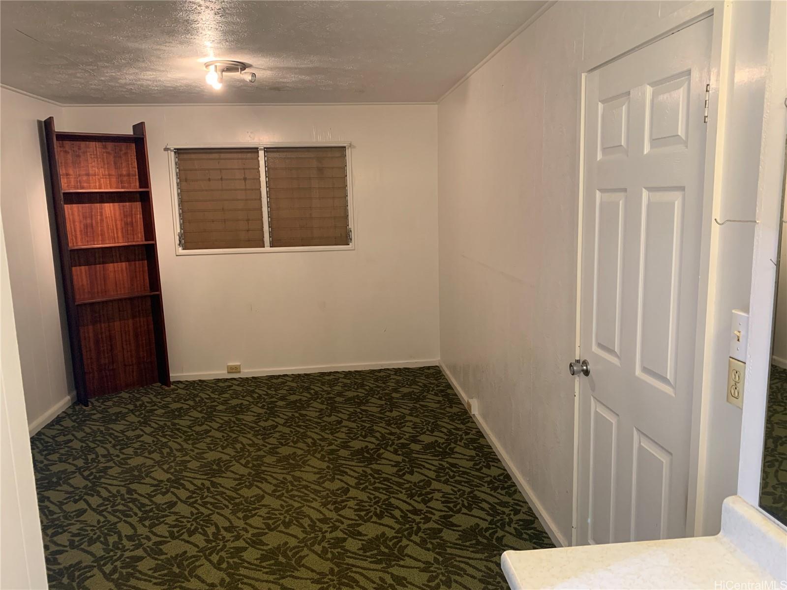Photo 11 of 21