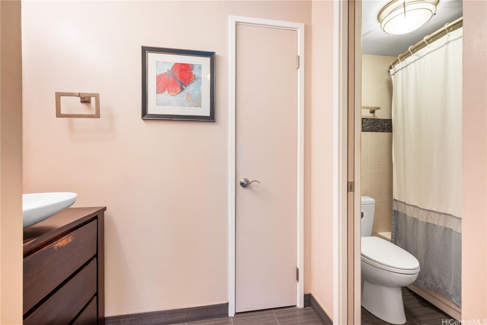 Photo 13 of 24