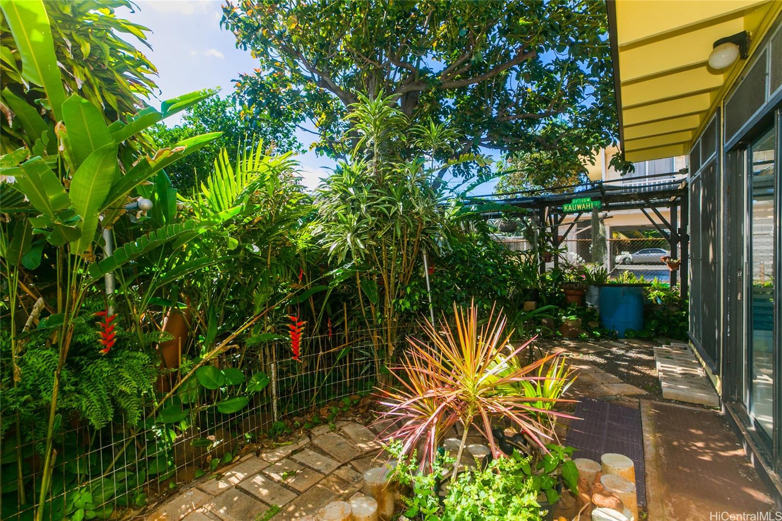 91-037 Amio Street