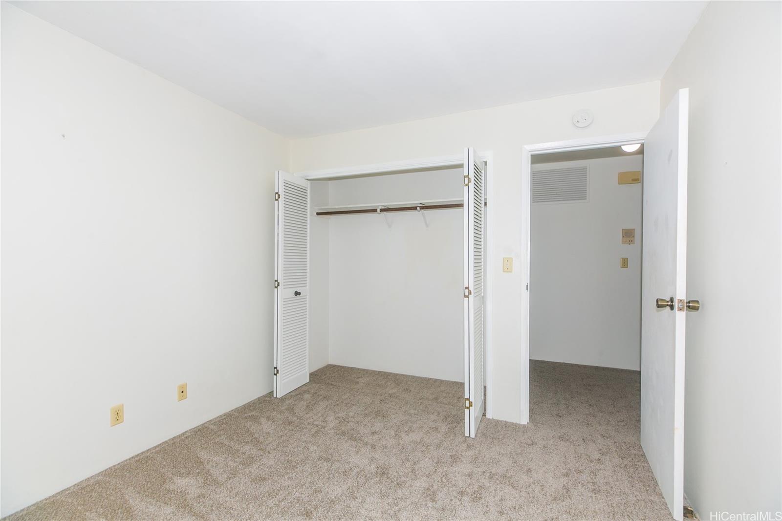 Photo 11 of 25