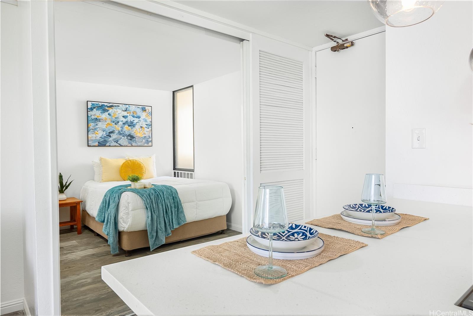 320 Liliuokalani Avenue  Unit 902