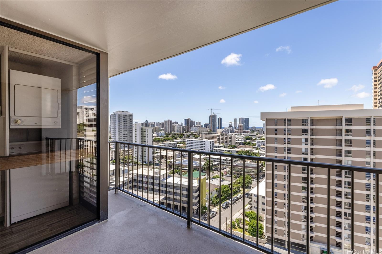 1630 Liholiho Street  Unit 1404